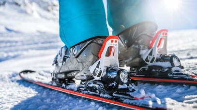 Skíðin og brettin í geymsluna Geymdu skíðadótið og brettadótið hjá okkur Geymslur.is